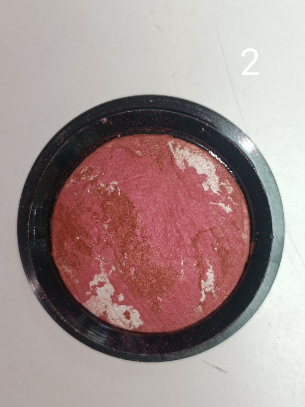 رژگونه پودری باربین دارای 6 رنگ متنوع وقابلیت پخش اسان